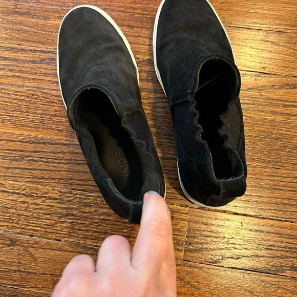 VINCE Suede Pull On Sneaker - Picture 3 of 7